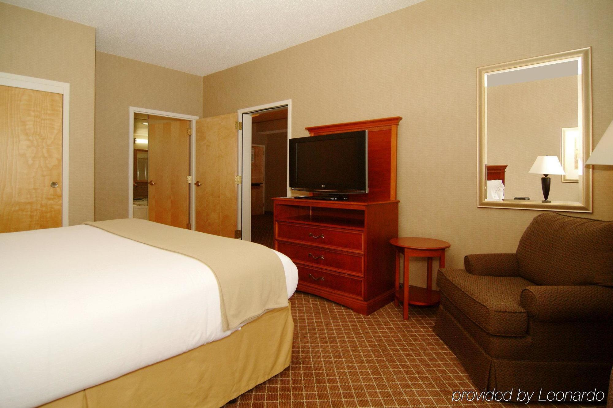 Hotel Express & I-380 At 33rd Avenue By Ihg Cedar Rapids